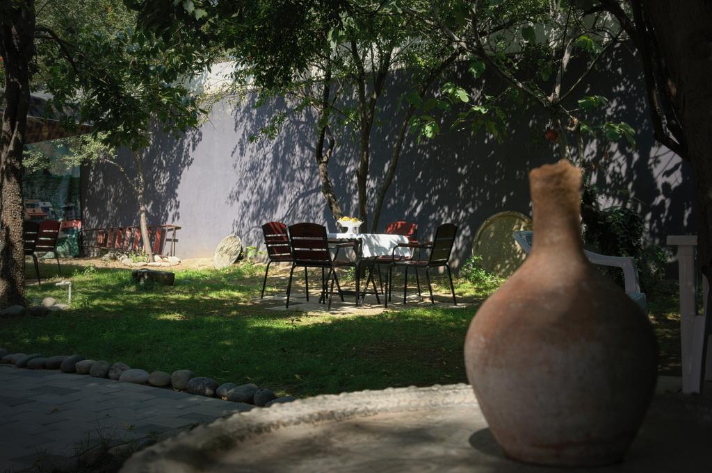 Hotel Tbilisi Garden Exterior photo