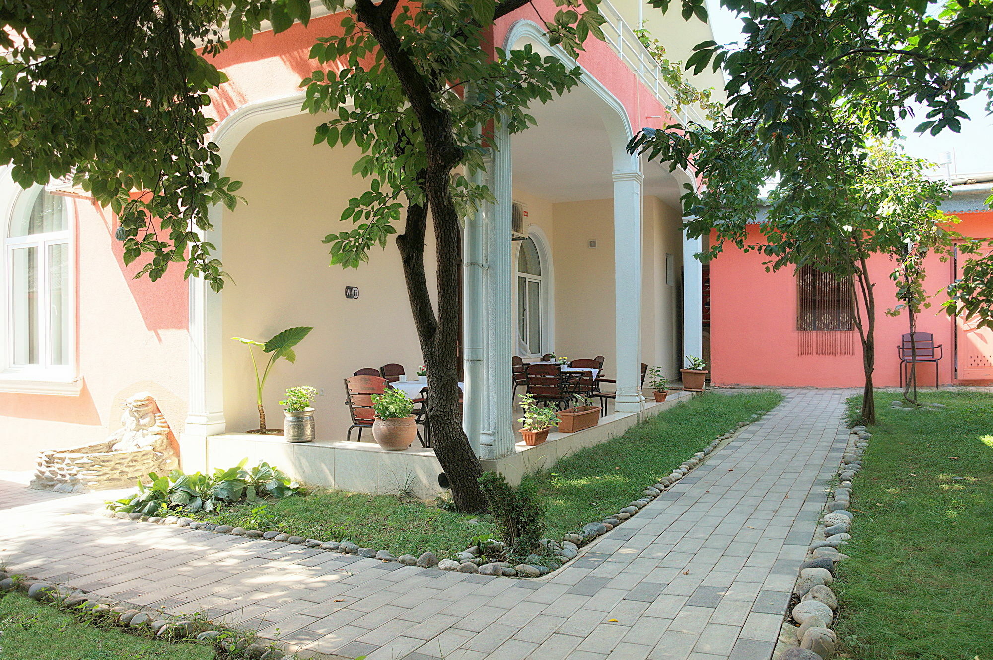 Hotel Tbilisi Garden Exterior photo